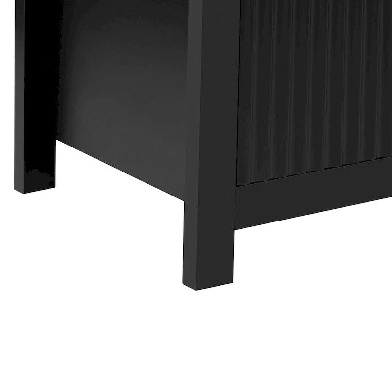 Aufbewahrungs-Sideboard mit höhenverstellbaren Einlegeböden auf 3 Ebenen