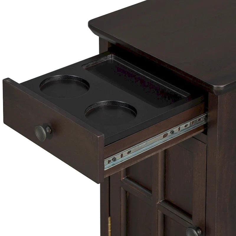 Table d’appoint classique vintage multifonction étroite avec ports USB, 1 tiroir et porte-gobelets, pour canapé