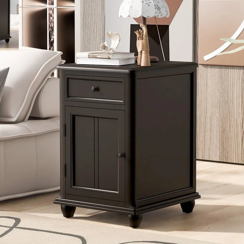 Table d’appoint classique vintage multifonction étroite avec ports USB, 1 tiroir et porte-gobelets, pour canapé